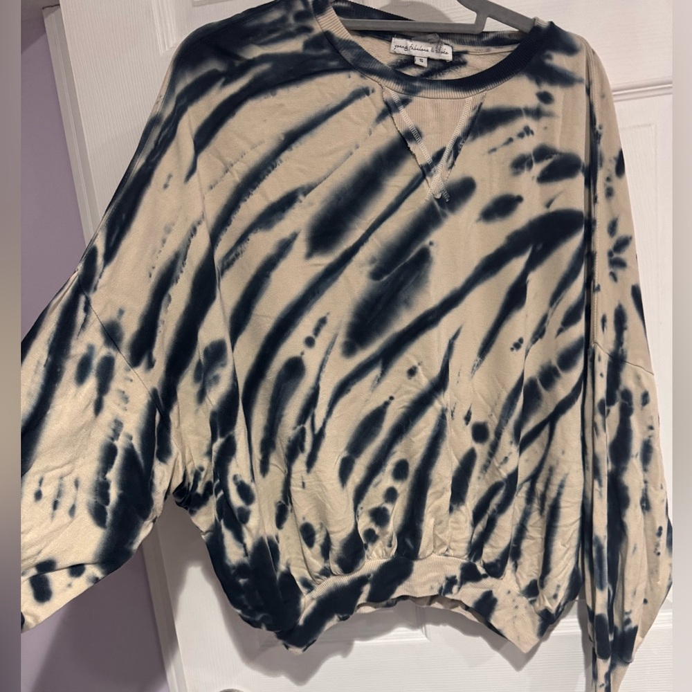 Young Fabulous & Broke Blue and Cream Tie Dye Sweatshirt
